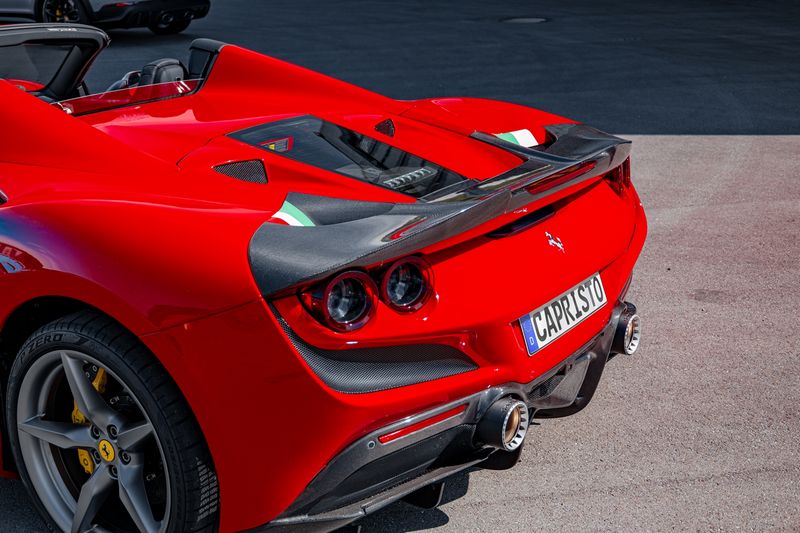 EOSR0777 rdy Escape porsche FABRICACIÓN FIBRA DE CARBONO